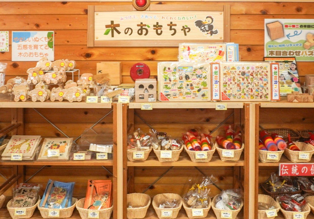 木のおもちゃコーナー